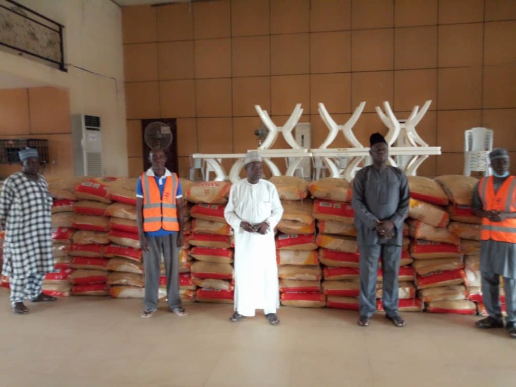 Mallam Saliu Mustapha Donates 100 bags of Rice to ODU